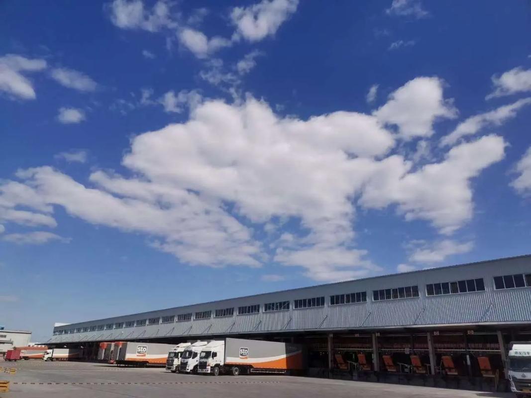 景洪泼水广场申通快递有何特别之处?